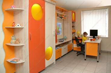 Шкаф для детской с комбинированными фасадами из МДФ 2