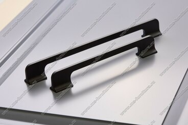Ручка-скоба 224 мм матовый черный AF-224-04 6